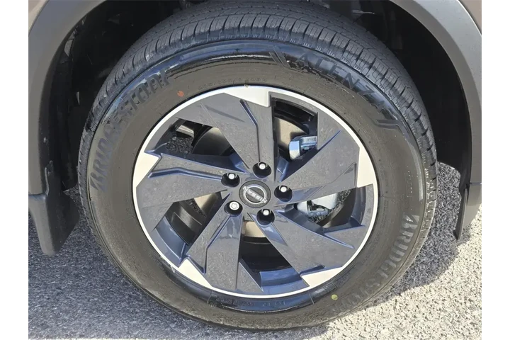 $26249 : Nissan Rogue 2025 AWD SV 4dr image 5