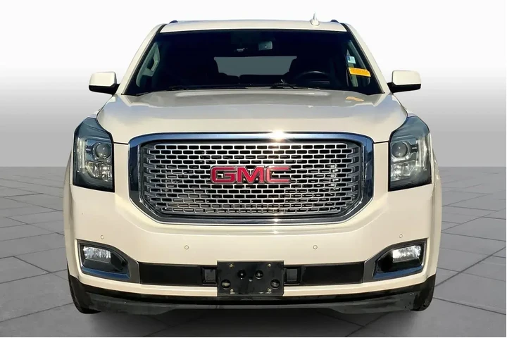 $19999 : GMC Yukon 2015 4x2 Denali 4d image 3