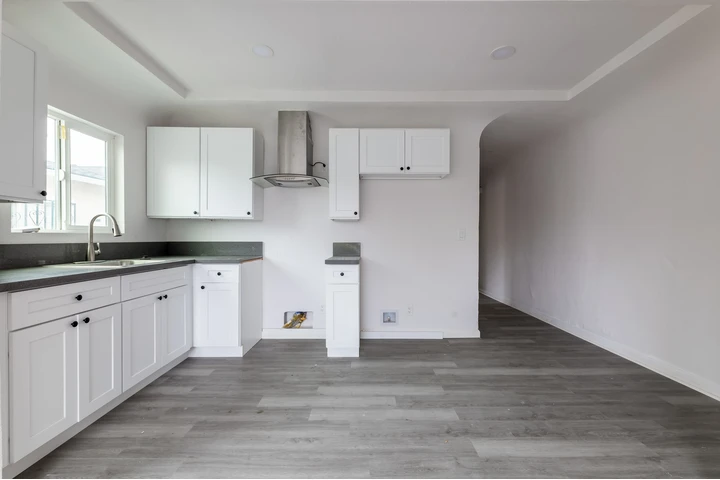 $2300 : Casa en Renta - 138 W 82nd St image 4