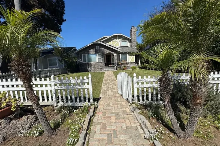 $2650 : with utilities 🏝Torrance🏝 image 1