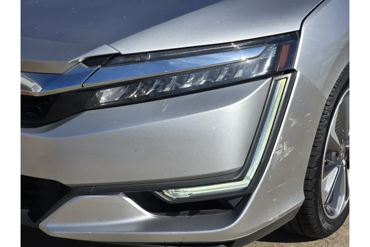 Honda Clarity Plug-In Hybrid image 6