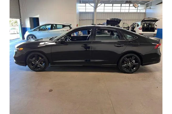 $30931 : Honda Accord Hybrid 2024 Spo image 6