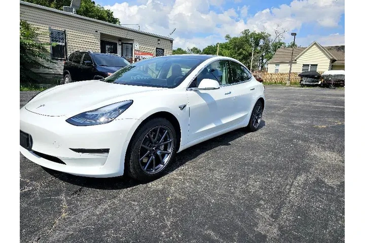$18500 : 2020 Model 3 Standard Range P image 3