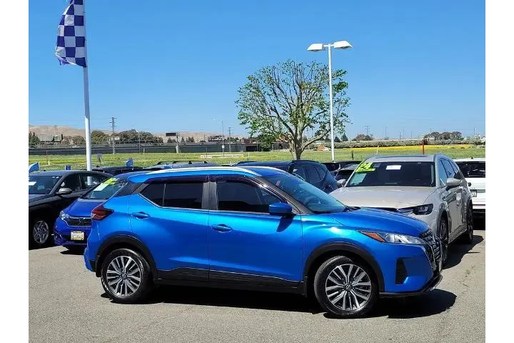 $21900 : Nissan Rogue Sport 2022 S 4d image 3