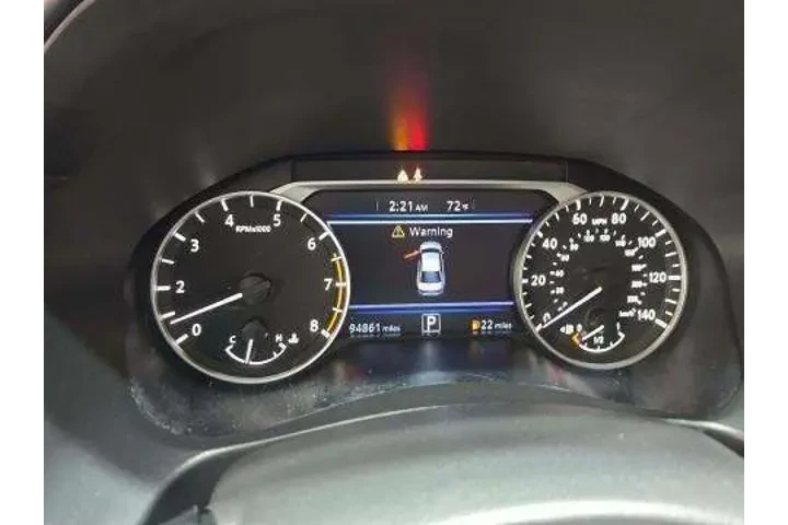 $13775 : Nissan Altima 2020 2.5 SR 4d image 5