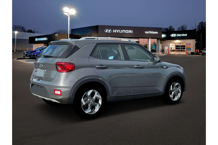 $23602 : Hyundai VENUE 2026 SEL 4dr C image 8