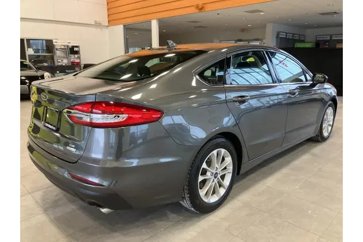 $13500 : Ford Fusion 2020 SE 4dr Seda image 5