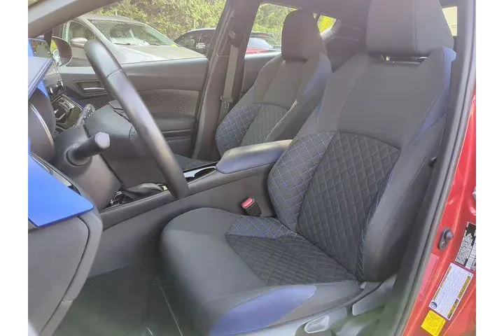 $24000 : Toyota C-HR 2022 XLE 4dr Cro image 8