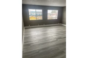 $2350 : 130 E Adams Blvd thumbnail