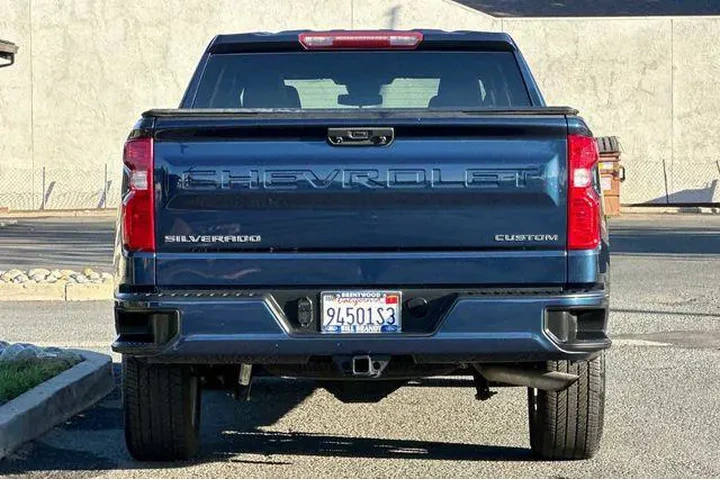 $30587 : Chevrolet Silverado 1500 202 image 8