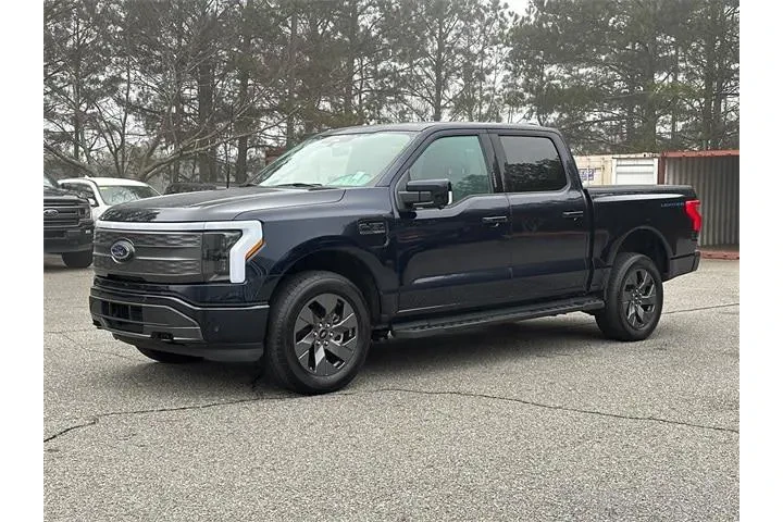 $39010 : Ford F-150 Lightning 2023 AW image 3