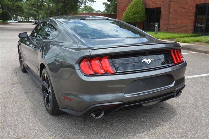 2018 Mustang EcoBoost image 9