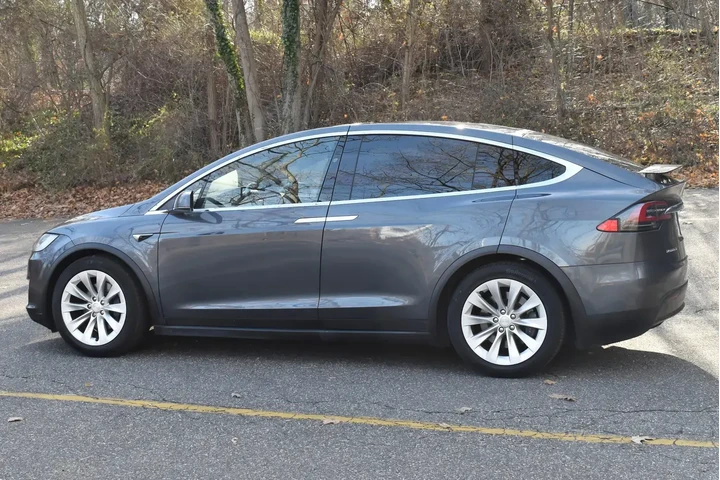 $22595 : Tesla Model X 2018 AWD 75D 4 image 5