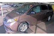 $14995 : 2018 Sienna LE 8-Passenger thumbnail