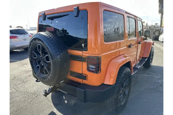 $12995 : 2012 Wrangler Unlimited Sahara image 6