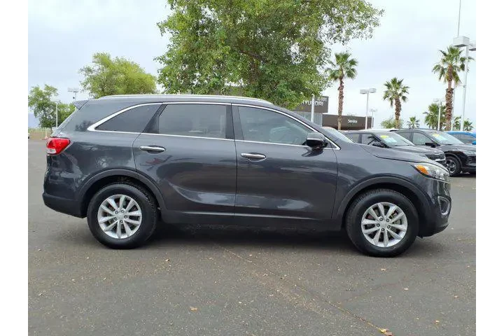 $14999 : Kia Sorento 2018 LX 4dr SUV image 6