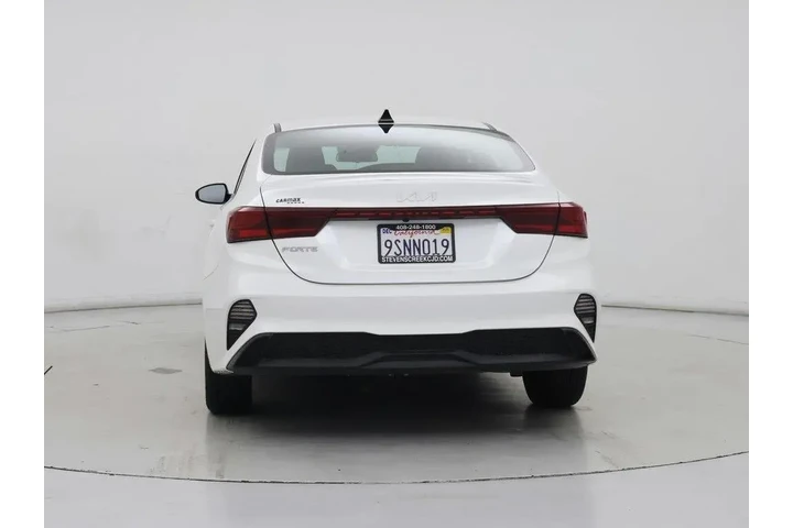 $18998 : Kia Forte 2024 LXS 4dr Sedan image 6