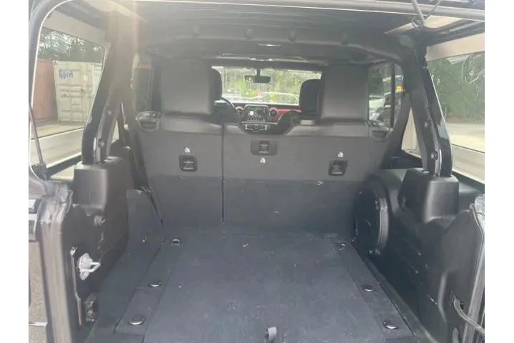 $36139 : Jeep Wrangler Unlimited 2022 image 8