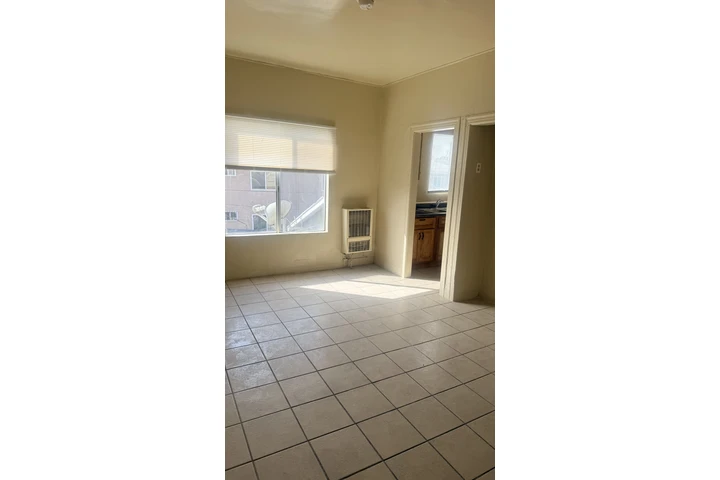 $1199 : Single image 2