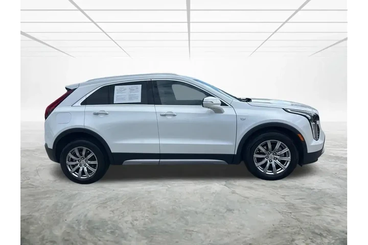 $26974 : Cadillac XT4 2022 Premium Lu image 3
