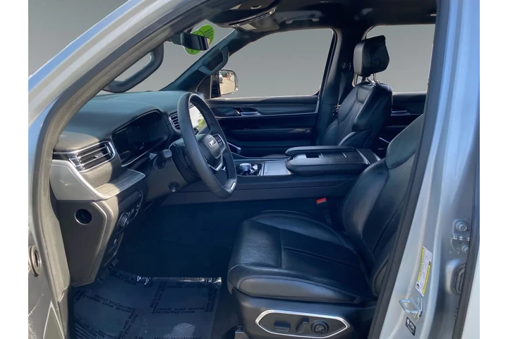 $38907 : Jeep Wagoneer L 2024 image 9