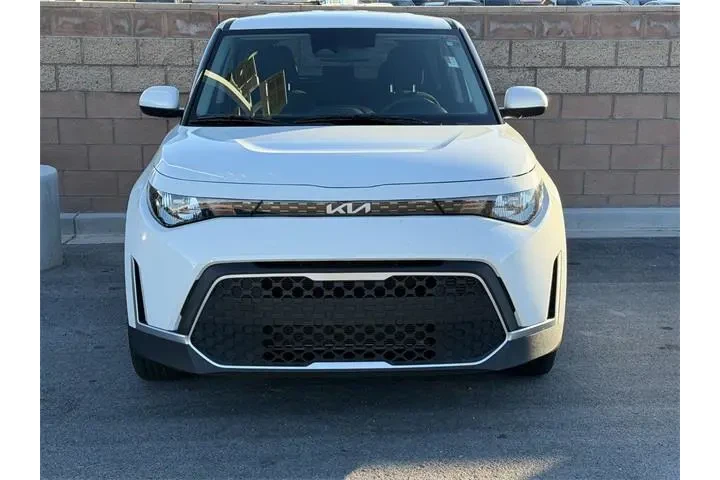 $16988 : Kia Soul 2024 LX 4dr Crossov image 6