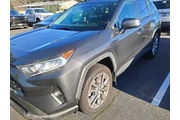 $27988 : Toyota RAV4 2020 AWD XLE Pre thumbnail