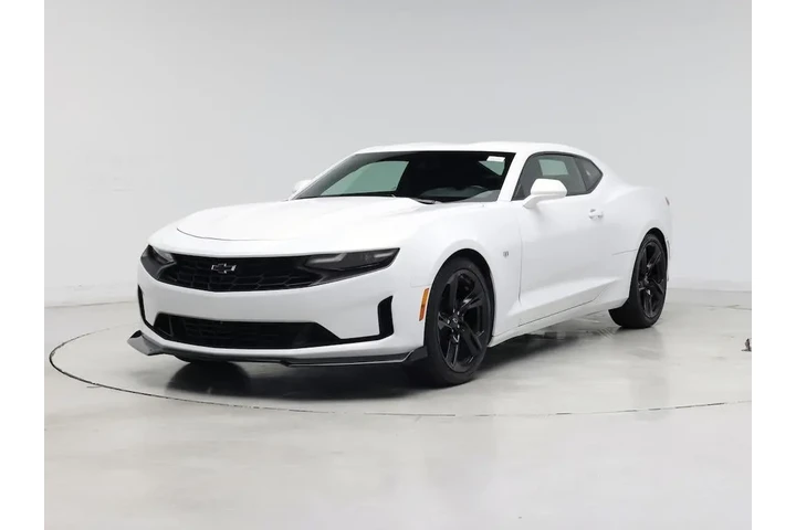 $30998 : Chevrolet Camaro 2024 LT 2dr image 4