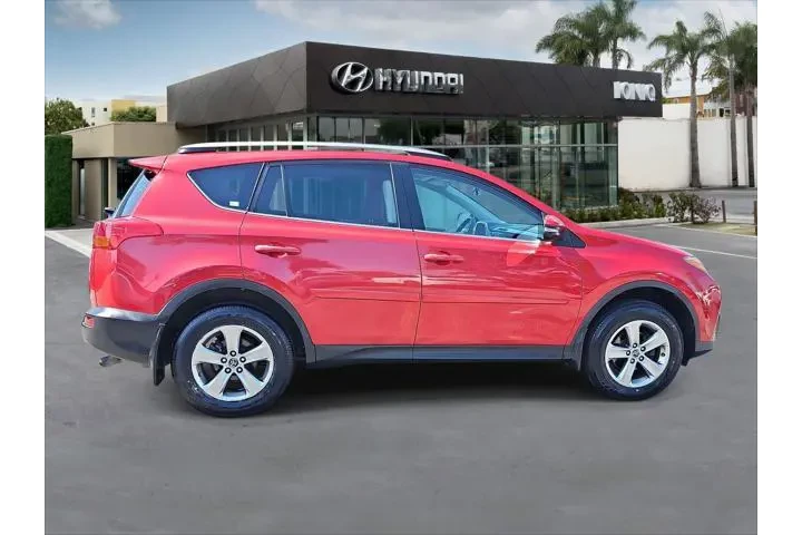 $18839 : Toyota RAV4 2015 AWD XLE 4dr image 2