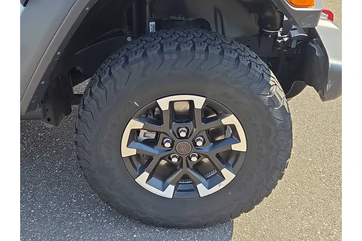 $39588 : Jeep Wrangler 2025 4x4 Rubic image 8