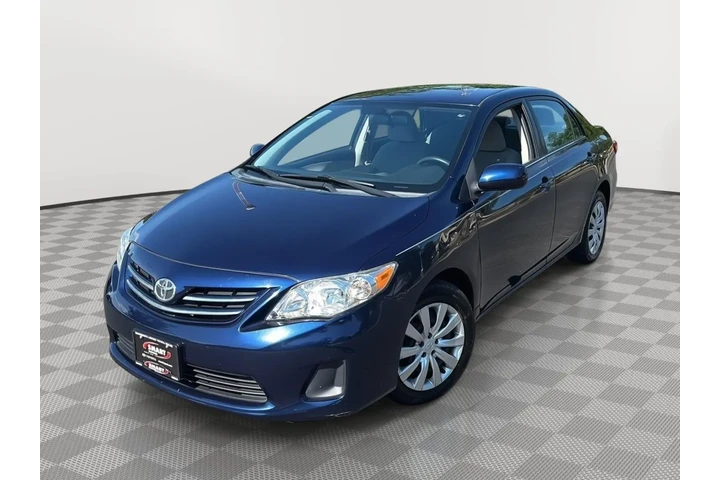 $13298 : 2013 Corolla LE image 1