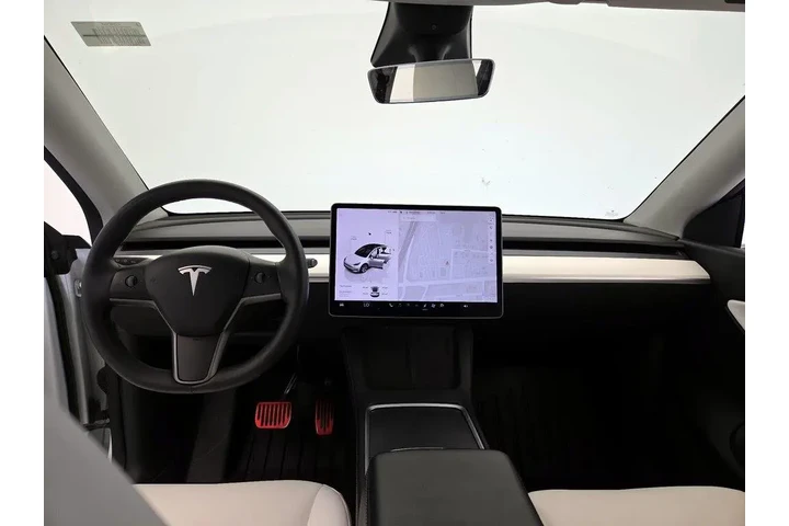 $29998 : Tesla Model Y 2022 AWD Long image 9