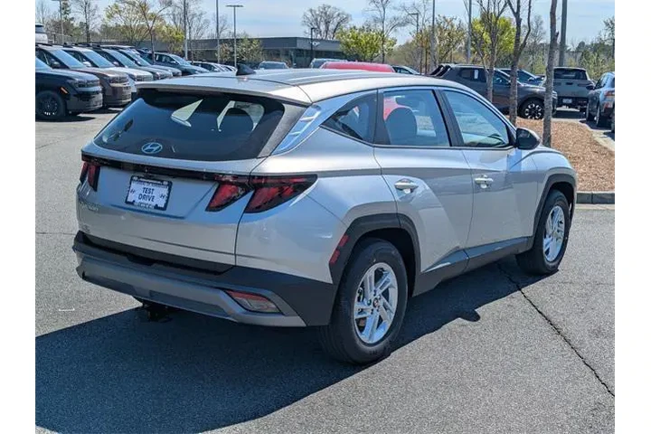 $25526 : Hyundai TUCSON 2025 SE 4dr S image 7