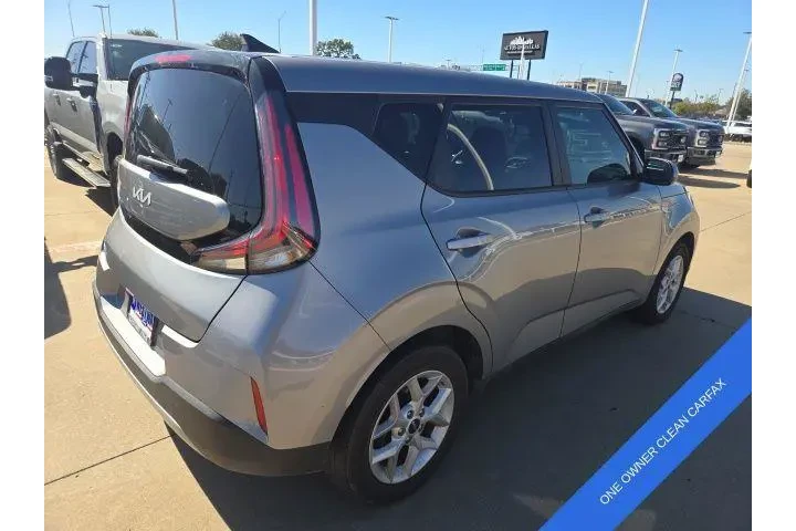 $14977 : Kia Soul 2024 S 4dr Crossove image 4