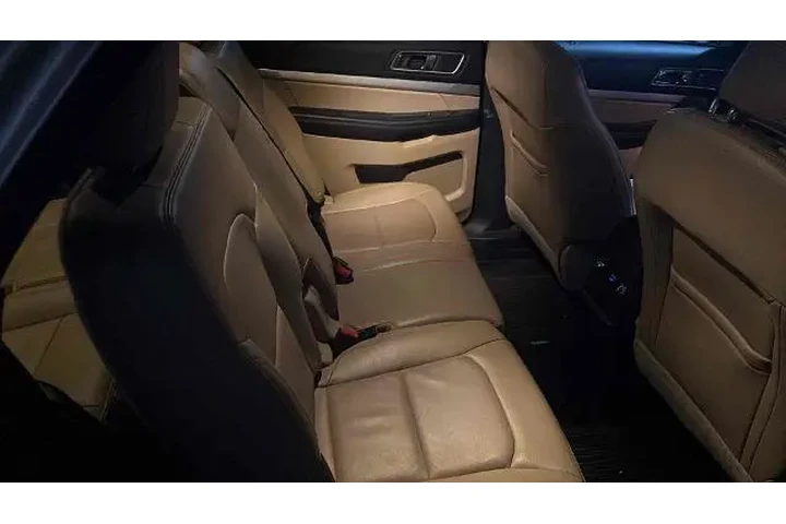 $15000 : Ford Explorer 2017 AWD XLT 4 image 9