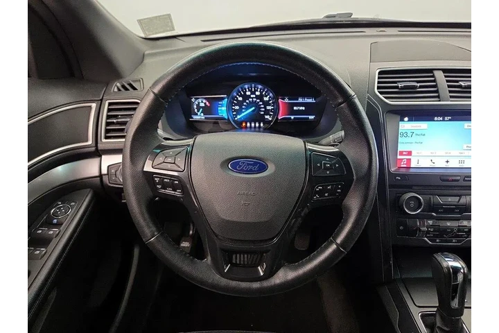 $17998 : Ford Explorer 2017 XLT 4dr S image 10