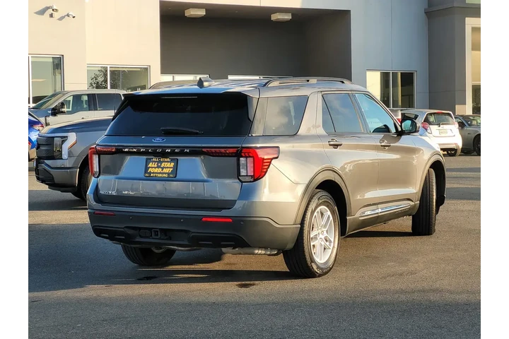 $39400 : Ford Explorer 2025 Active 4d image 4