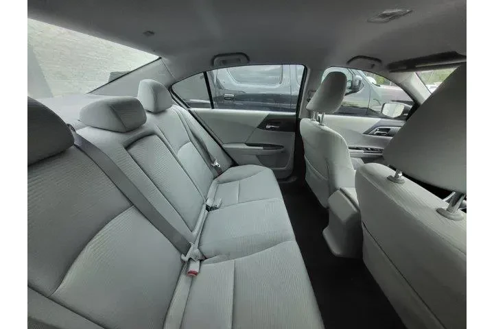 $12453 : Honda Accord 2015 LX 4dr Sed image 9