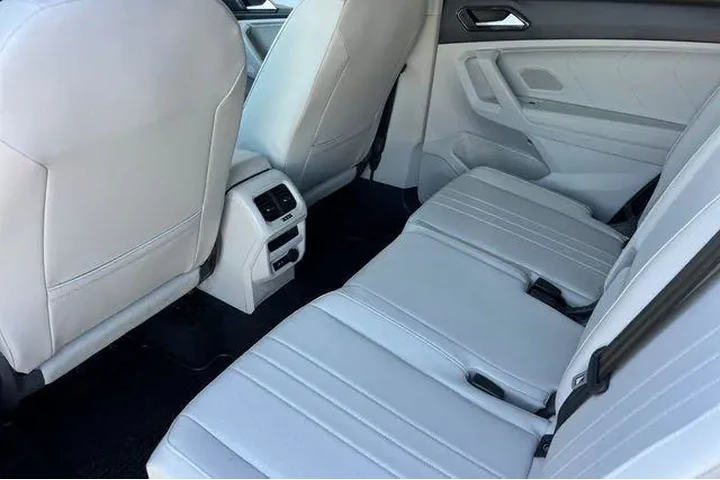$20590 : Volkswagen Tiguan 2023 SE 4d image 10