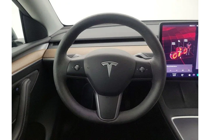 $34998 : Tesla Model Y 2023 AWD Long image 10