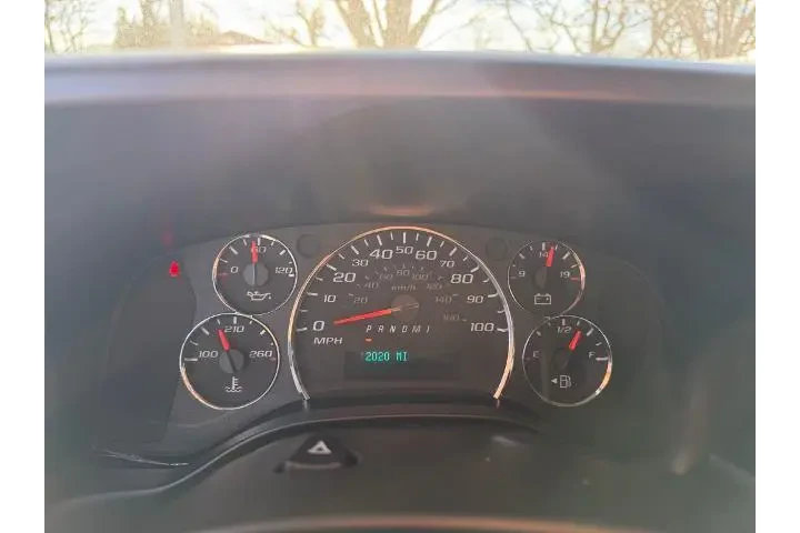 $33900 : Chevrolet Express 2024 2500 image 10