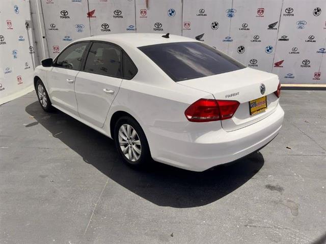 $11995 : Used 2015 Passat 4dr Sdn 1.8T image 4