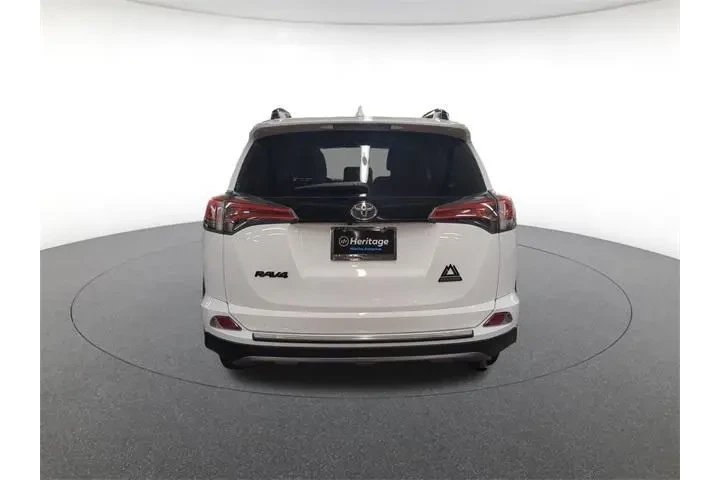 $19000 : Toyota RAV4 2018 AWD Adventu image 6