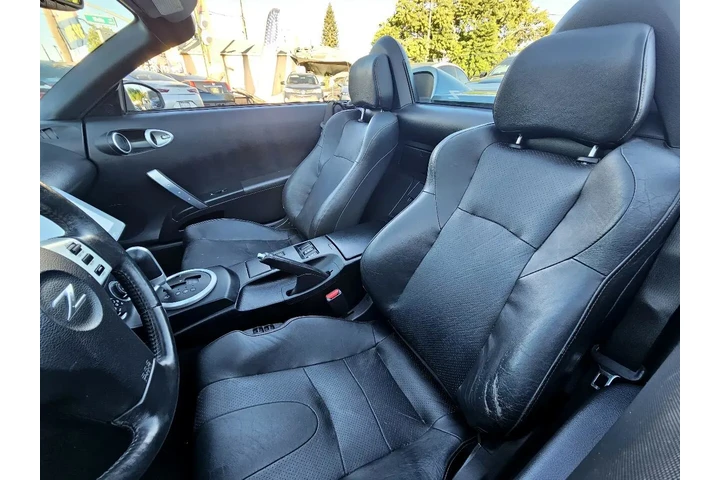 $10995 : 2004 350Z Enthusiast Roadster image 7