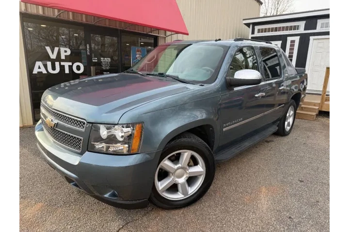 $12999 : 2010 Avalanche LTZ image 1