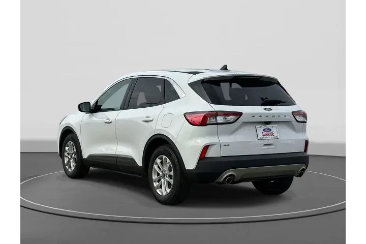 $17800 : Ford Escape 2022 SE 4dr SUV image 7