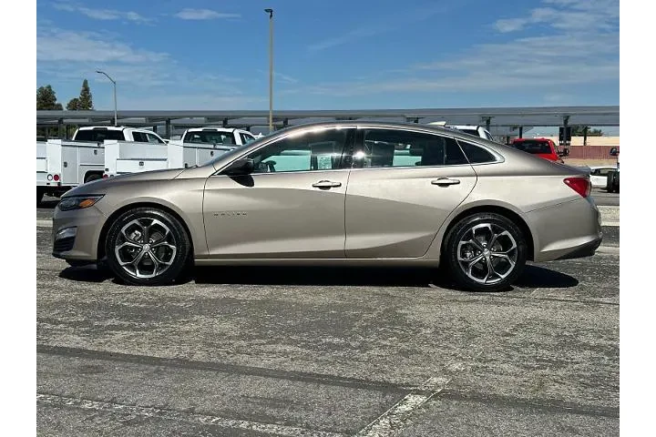 $18990 : Chevrolet Malibu 2023 LT 4dr image 6