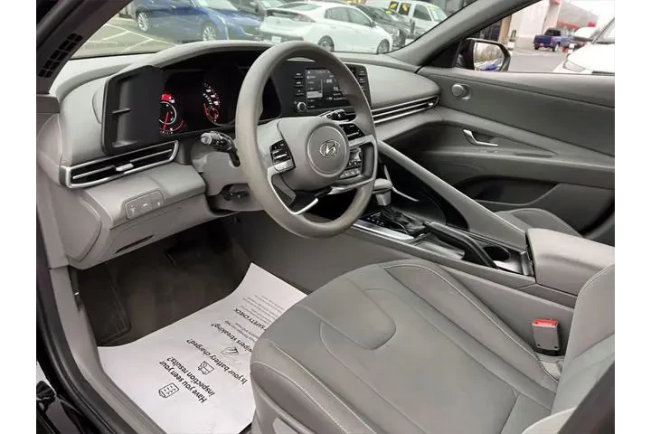 $21207 : Hyundai ELANTRA 2023 SEL 4dr image 9