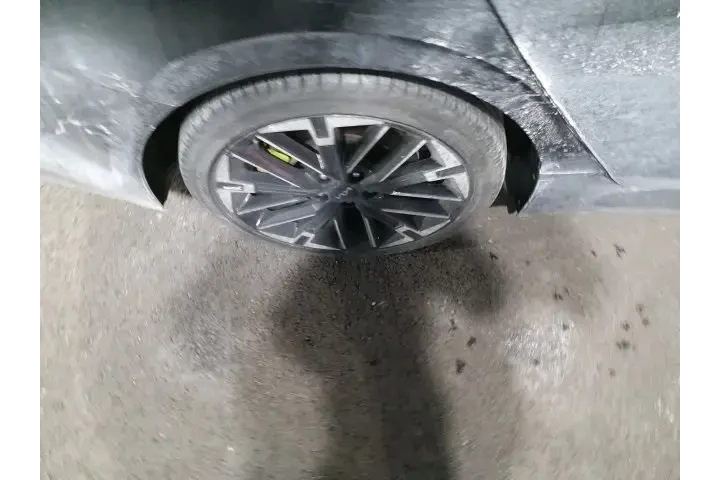 $31650 : Kia K5 2025 GT 4dr Sedan image 10