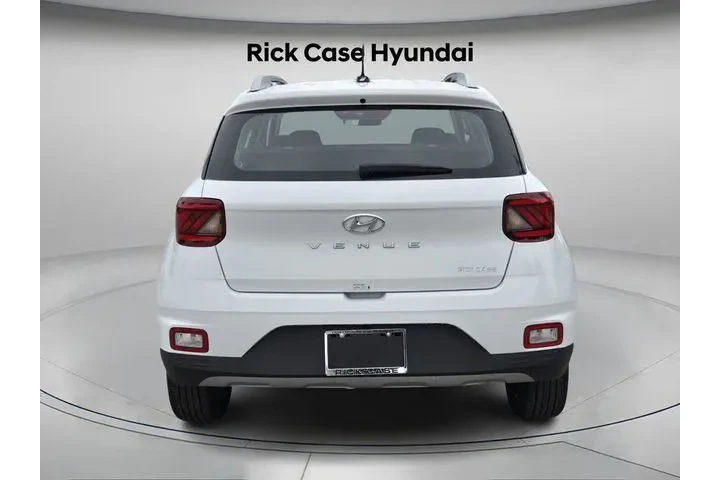 $23414 : Hyundai VENUE 2025 SEL 4dr C image 4